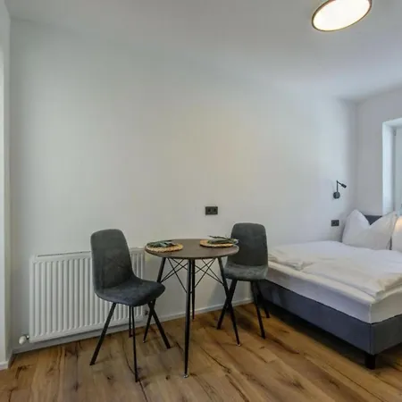 Leni 2 Apartment
