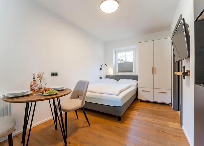 Leni 2 디엔텐암호크코니그